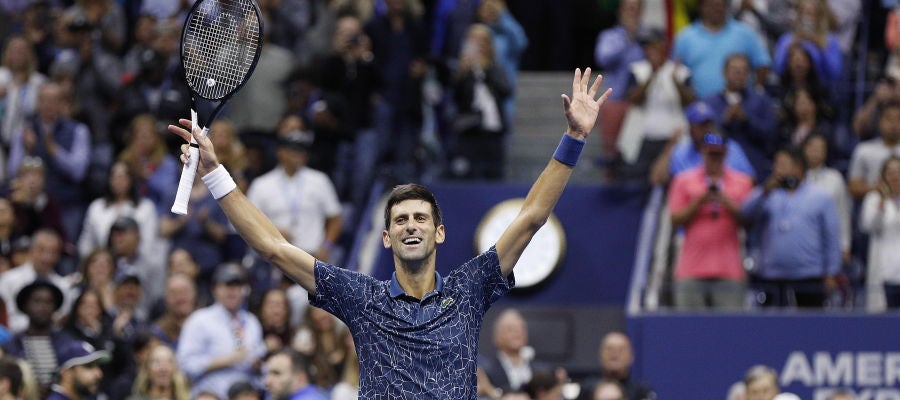 Djokovic celebra su victoria en el US Open Djokovic celebra su victoria en el US Open
