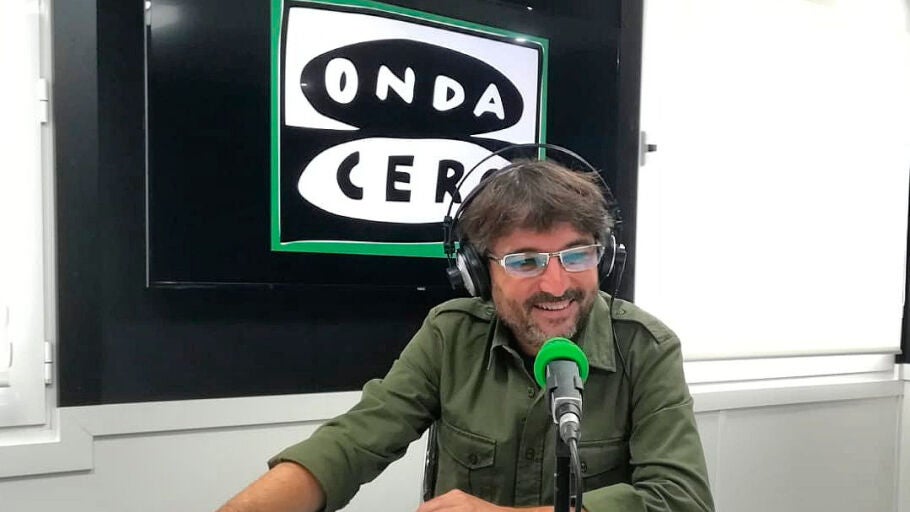 Jordi &Eacute;vole en el estudio de Onda Cero Barcelona