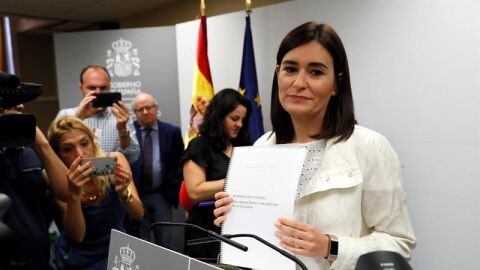 La ministra de Sanidad, Consumo y Bienestar Social, Carmen Mont&oacute;n