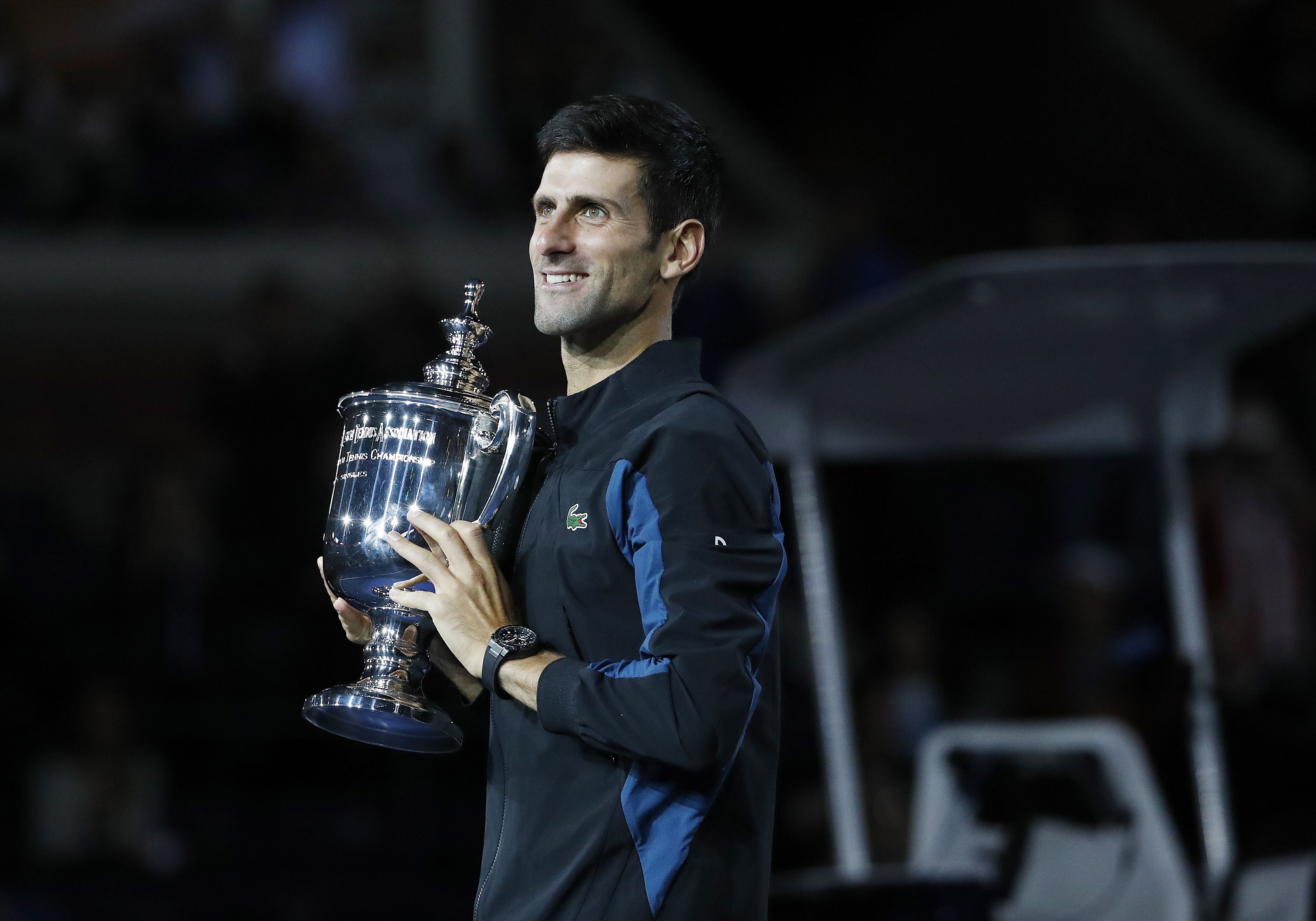 Djokovic se impone a Del Potro en la final del US Open e iguala a Sampras Djokovic se impone a Del Potro en la final del US Open e iguala a Sampras
