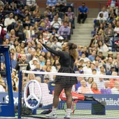 Serena Williams discute con el juez de silla en la final del US Open Serena Williams discute con el juez de silla en la final del US Open