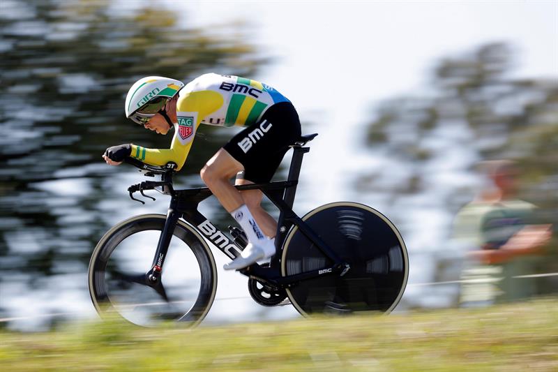 Vuelve a escuchar el final de la Etapa 16 de la Vuelta a España narrada por Javier Ares en la que se ha impuesto Rohan Dennis Vuelve a escuchar el final de la Etapa 16 de la Vuelta a España narrada por Javier Ares en la que se ha impuesto Rohan Dennis