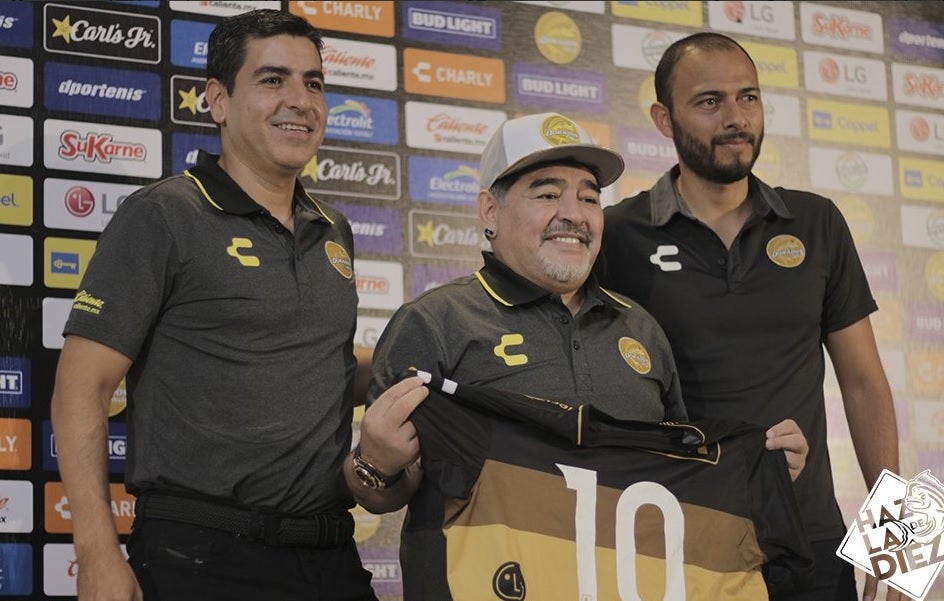 Maradona y su relación con las drogas: "Me estaba consumiendo y todo se cortó gracias a mis hijas" Maradona y su relación con las drogas: "Me estaba consumiendo y todo se cortó gracias a mis hijas"