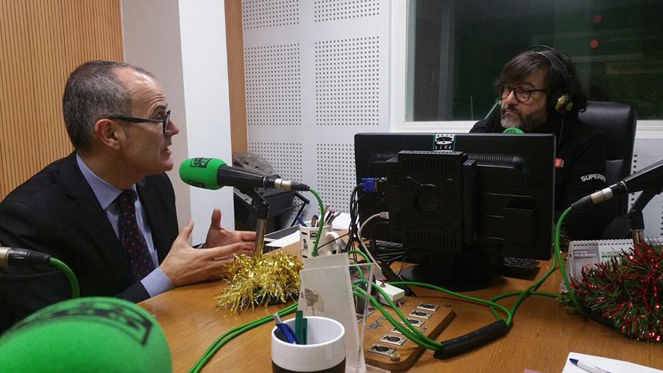 Jesús Vázquez compromete 25 millóns de euros para desenvolver un Plan de Obras Jesús Vázquez compromete 25 millóns de euros para desenvolver un Plan de Obras