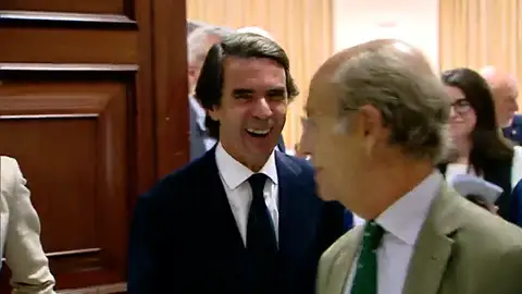 Aznar, tras haber declarado durante más de cuatro horas: "Me lo he pasado muy bien" Aznar, tras haber declarado durante más de cuatro horas: "Me lo he pasado muy bien"