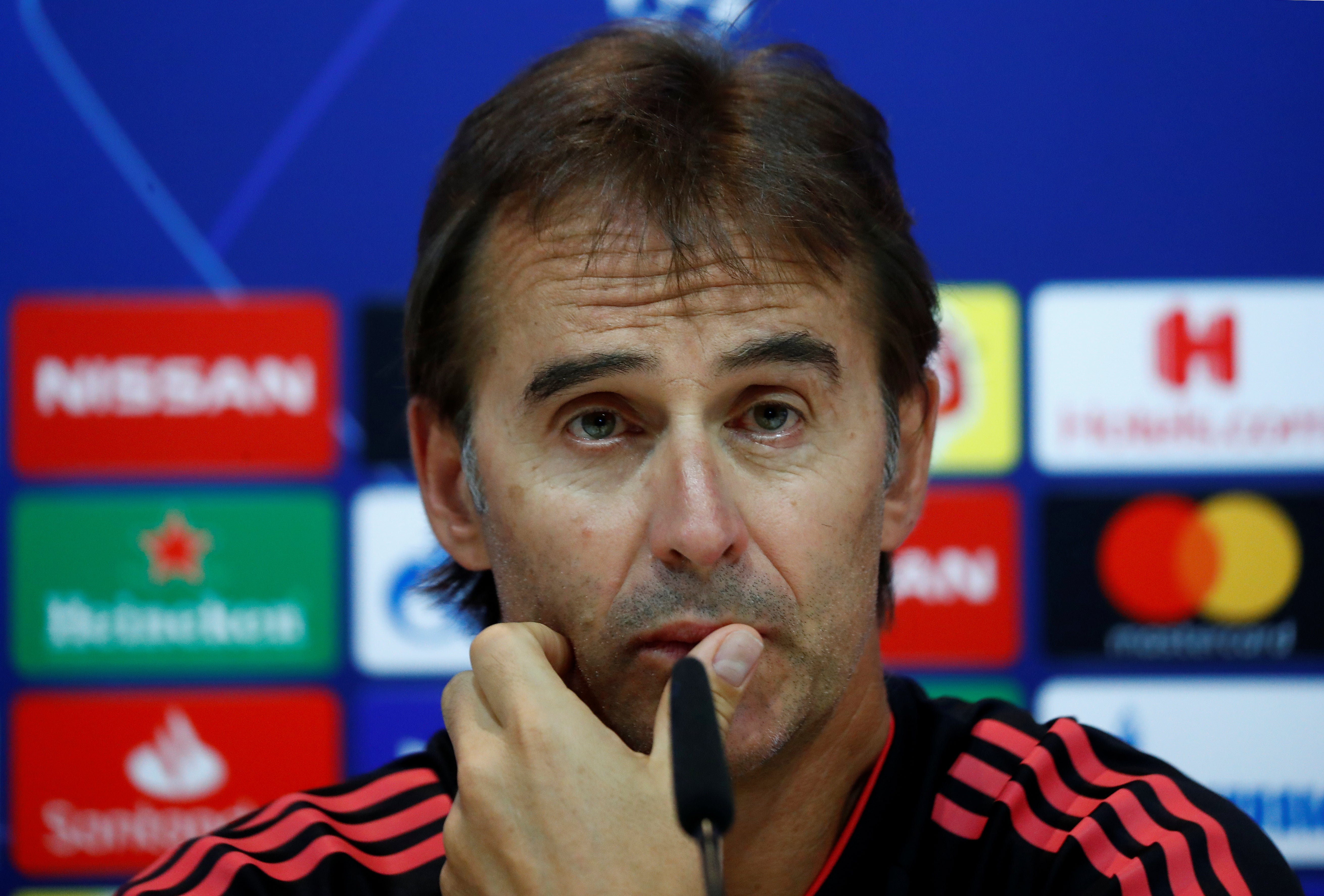 Lopetegui no despeja la duda de la portería en Champions: "Tenemos magníficas soluciones" Lopetegui no despeja la duda de la portería en Champions: "Tenemos magníficas soluciones"