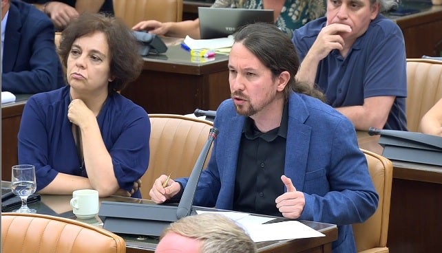 Aznar a Iglesias: "Me parece un peligro para las libertades y la democracia" Aznar a Iglesias: "Me parece un peligro para las libertades y la democracia"