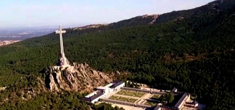 Podemos pide convertir Valle de los Caídos en un memorial público sin la cruz Podemos pide convertir Valle de los Caídos en un memorial público sin la cruz