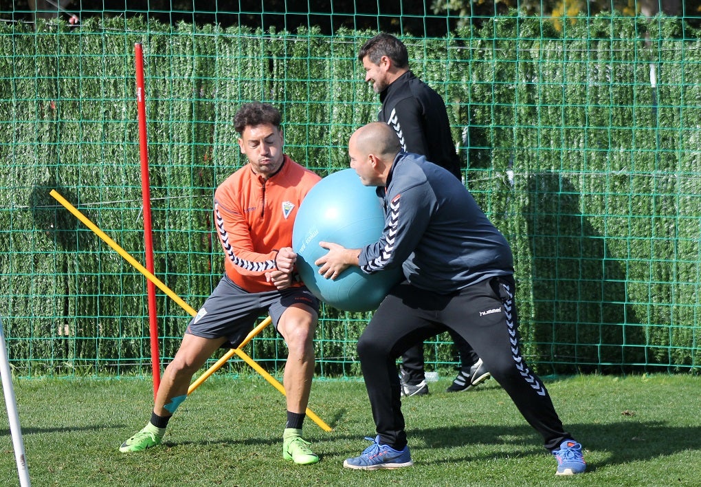 Juanfran: "Si meto un gol contra el Marbella no puedo celebrarlo " Juanfran: "Si meto un gol contra el Marbella no puedo celebrarlo "