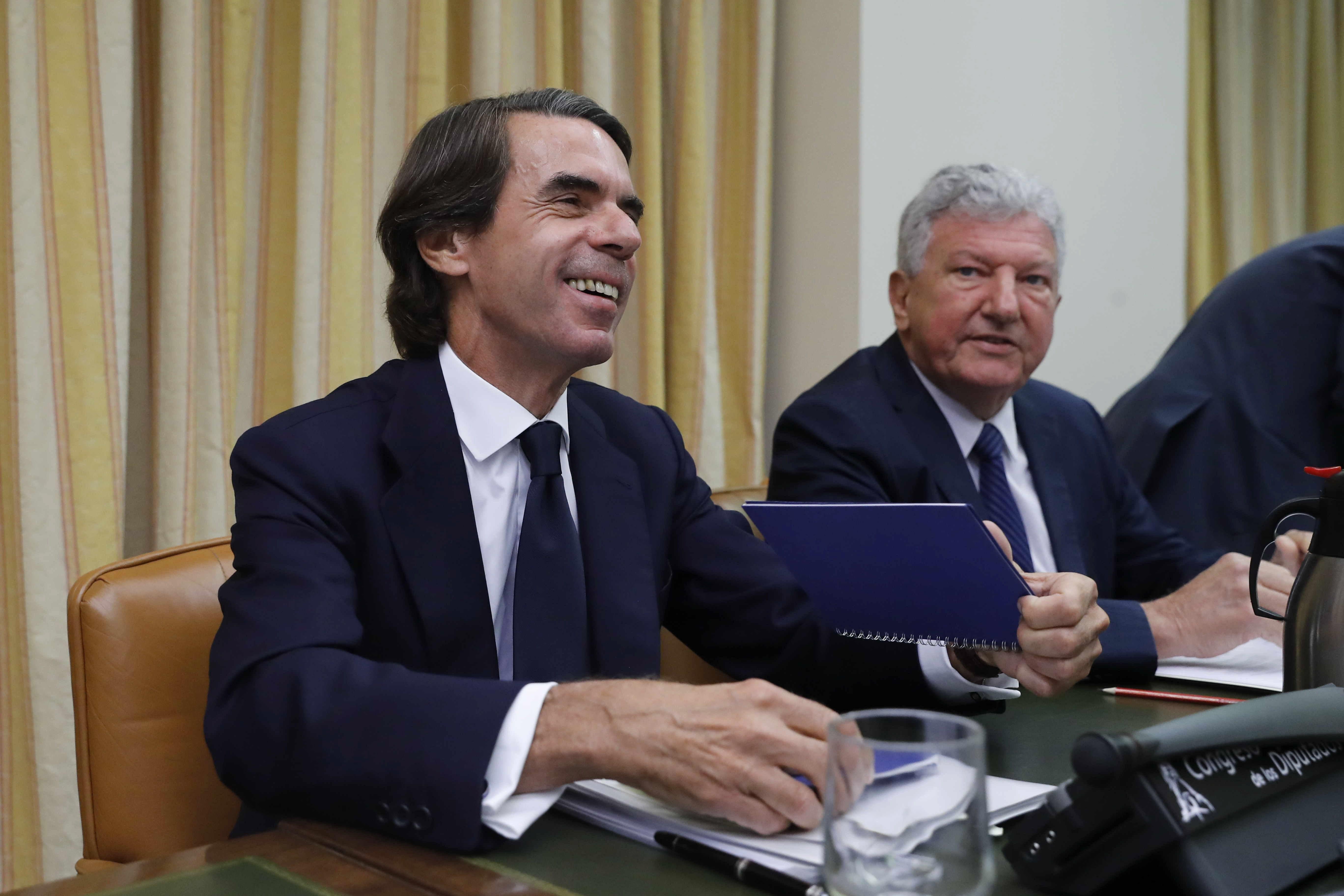 Las preguntas de Amón: "¿No le faltó decir a Aznar, víctima de una ataque de amnesia, que nunca vínculo con el PP?" Las preguntas de Amón: "¿No le faltó decir a Aznar, víctima de una ataque de amnesia, que nunca vínculo con el PP?"