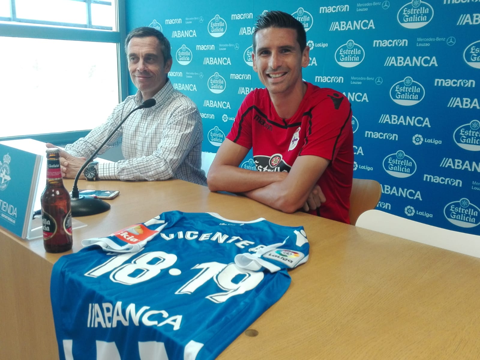 Vicente Gómez, feliz por venir a Coruña y esperando coger los automatismos para que funcione el rombo de Natxo González Vicente Gómez, feliz por venir a Coruña y esperando coger los automatismos para que funcione el rombo de Natxo González