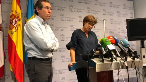 Fernando Couto y Carmen Moriyón Rueda de prensa sobre el Plan de Vías