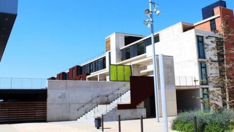 L&acute;Ajuntament proposa el Centre de Tecnificaci&oacute; Esportiva de Vila-real per impartir les clases i completa la proposta amb la infraestrutura esportiva mar&iacute;tima de Borriana. 