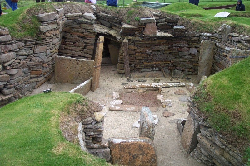 Le ponemos un monumento: La primeras construcciones humanas Le ponemos un monumento: La primeras construcciones humanas