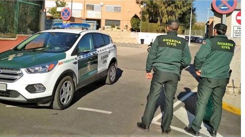Agentes de la Guardia Civil de Crevillent.