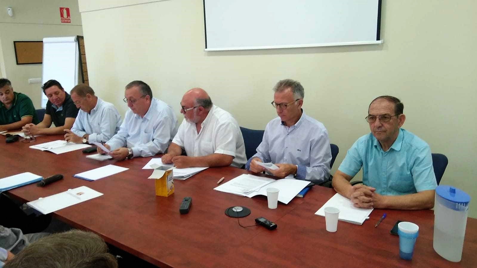 Los regantes del Júcar-Vinalopó abordan con el Secretario Autonómico de Agricultura el estado de lo relacionado con el trasvase Los regantes del Júcar-Vinalopó abordan con el Secretario Autonómico de Agricultura el estado de lo relacionado con el trasvase
