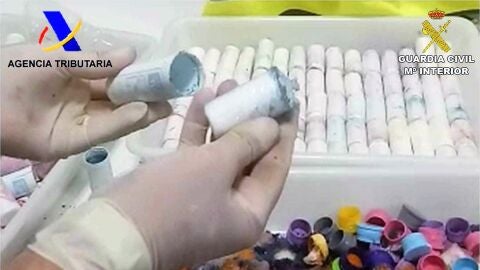 La droga iba oculta en peque&ntilde;os botes de tinte de ropa