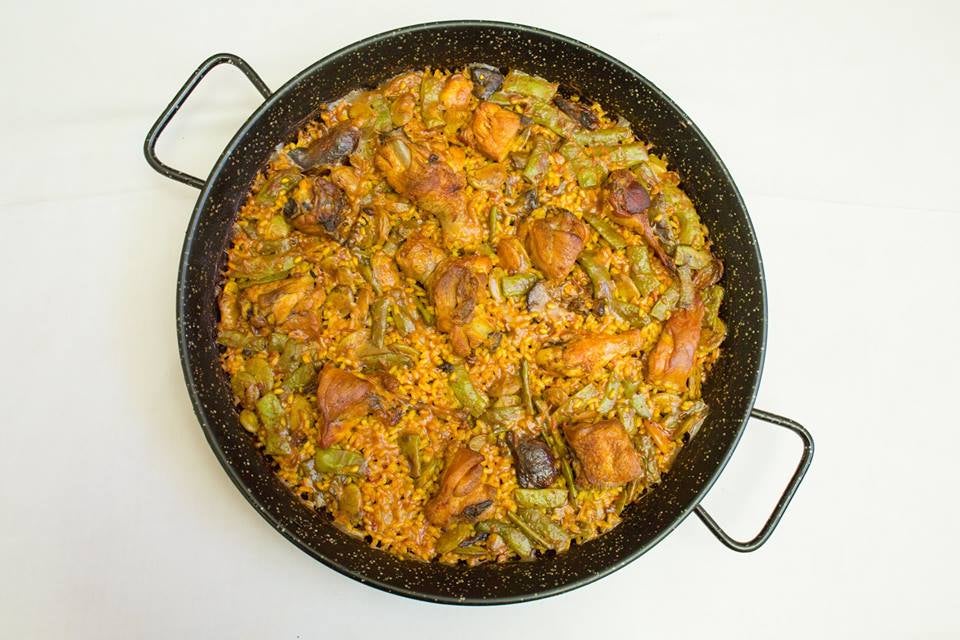 Omar Allibhoy, The Spanish Chef, nos enseña a hacer paellas Omar Allibhoy, The Spanish Chef, nos enseña a hacer paellas