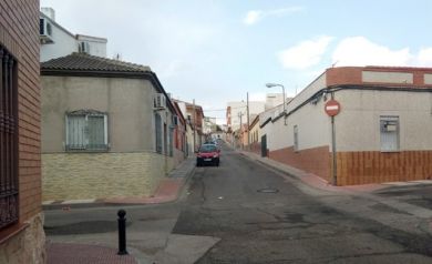 Muere una mujer y otra resulta herida en Puertollano tras ser arrolladas por un turismo Muere una mujer y otra resulta herida en Puertollano tras ser arrolladas por un turismo