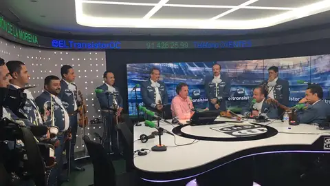 Los Mariachis de José Tomás en El Transistor. Los Mariachis de José Tomás en El Transistor.