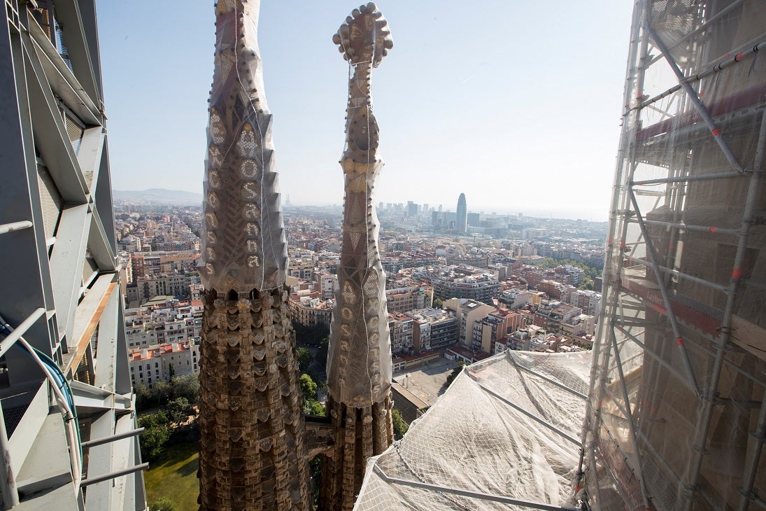La història inèdita de la creació de la Junta d'Obres de la Sagrada Família. La història inèdita de la creació de la Junta d'Obres de la Sagrada Família.
