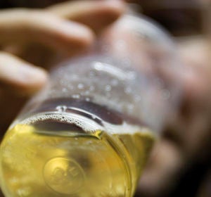 El alcohol mata a mas de tres millones de personas al ano la mayoria hombres El alcohol mata a mas de tres millones de personas al ano la mayoria hombres