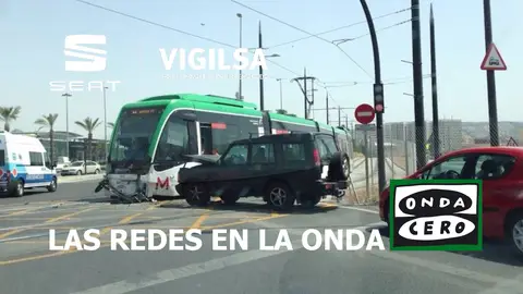 Un vehiculo colisiona con el Metro Las Redes en la Onda 21/09/18