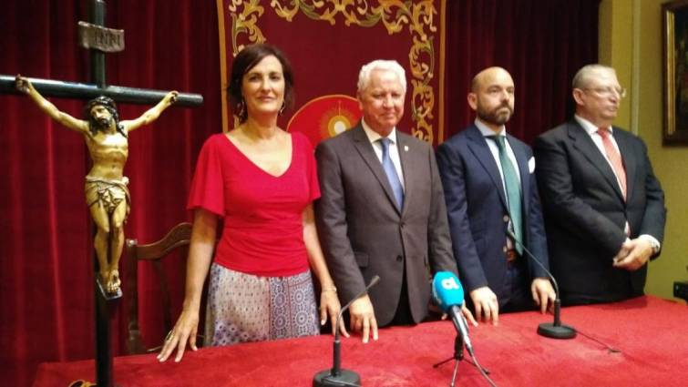 La periodista Charo Padilla será en 2019 la primera mujer pregonera de la Semana Santa de Sevilla La periodista Charo Padilla será en 2019 la primera mujer pregonera de la Semana Santa de Sevilla