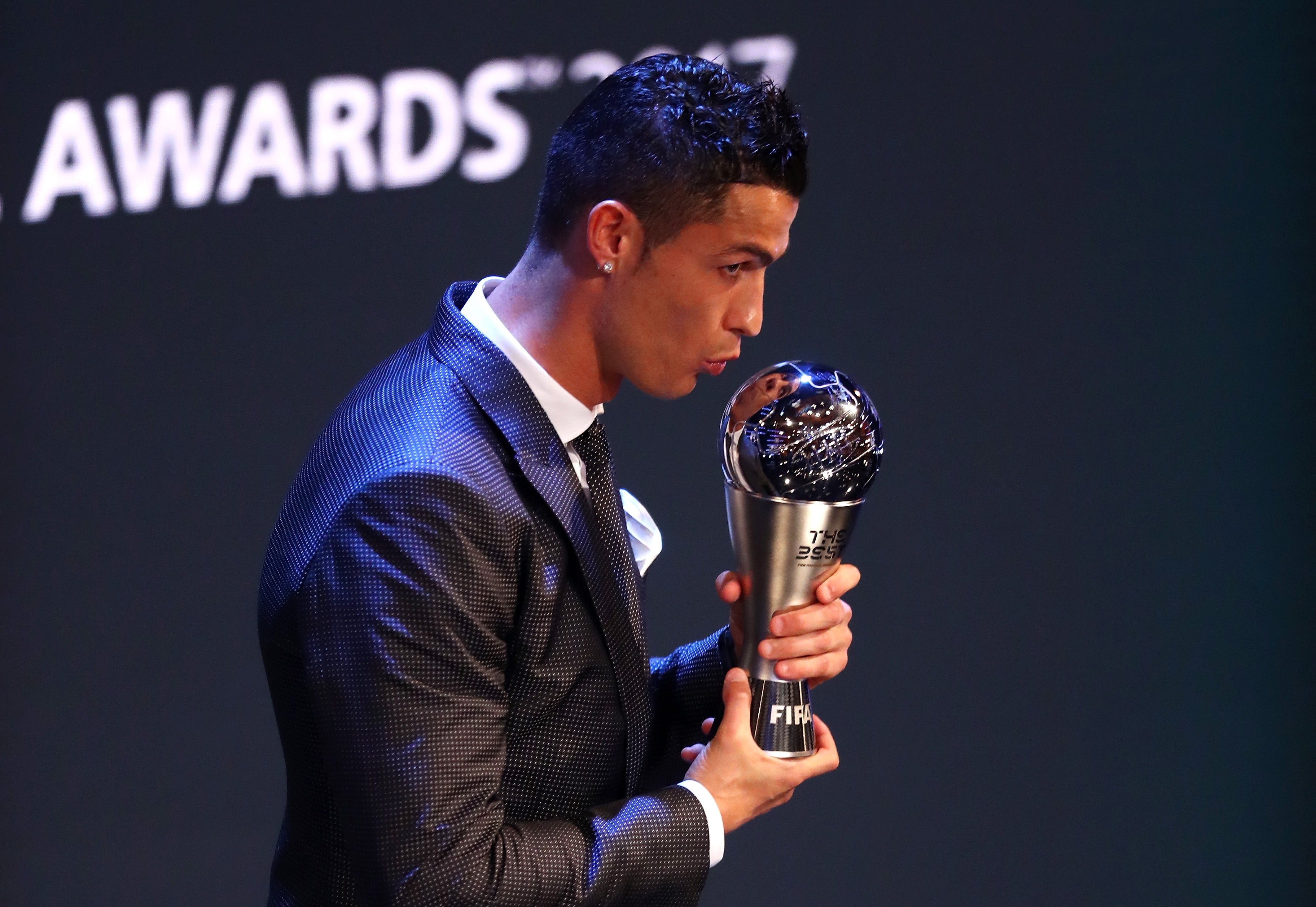Cristiano no acude al FIFA "The Best" en el que opta al premio como mejor jugador Cristiano no acude al FIFA "The Best" en el que opta al premio como mejor jugador