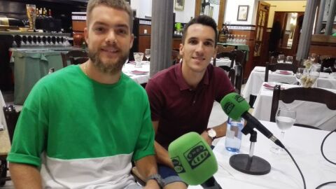 V&iacute;ctor Ar&eacute;valo y &Oacute;scar Mu&ntilde;oz, jugadores del UMA Antequera de f&uacute;tbol sala
