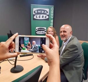 Miquel Ensenyat valora la actualidad local y nacional en MALLORCA EN LA ONDA con Elka Dimitrova. Miquel Ensenyat valora la actualidad local y nacional en MALLORCA EN LA ONDA con Elka Dimitrova.