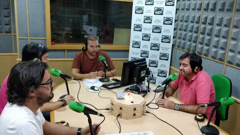 Tertulia la Resaca - Onda Deportiva Cádiz Hablamos sobre la última derrota del Cádiz en casa frente al Alcorcón con Nacho Abréu, José Ignacio Silva y Felipe Marín. Tertulia conducida por José Antonio Rivas.