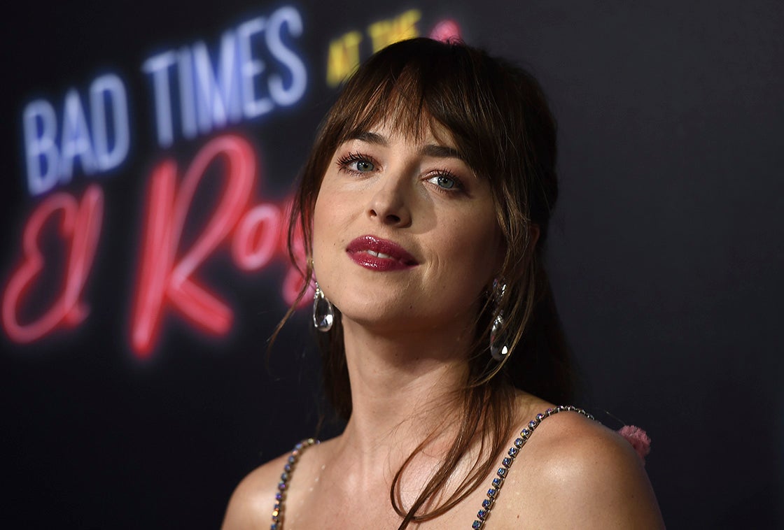 Dakota Johnson da su número en un festival para que las mujeres le cuenten sus experiencias de acoso sexual Dakota Johnson da su número en un festival para que las mujeres le cuenten sus experiencias de acoso sexual
