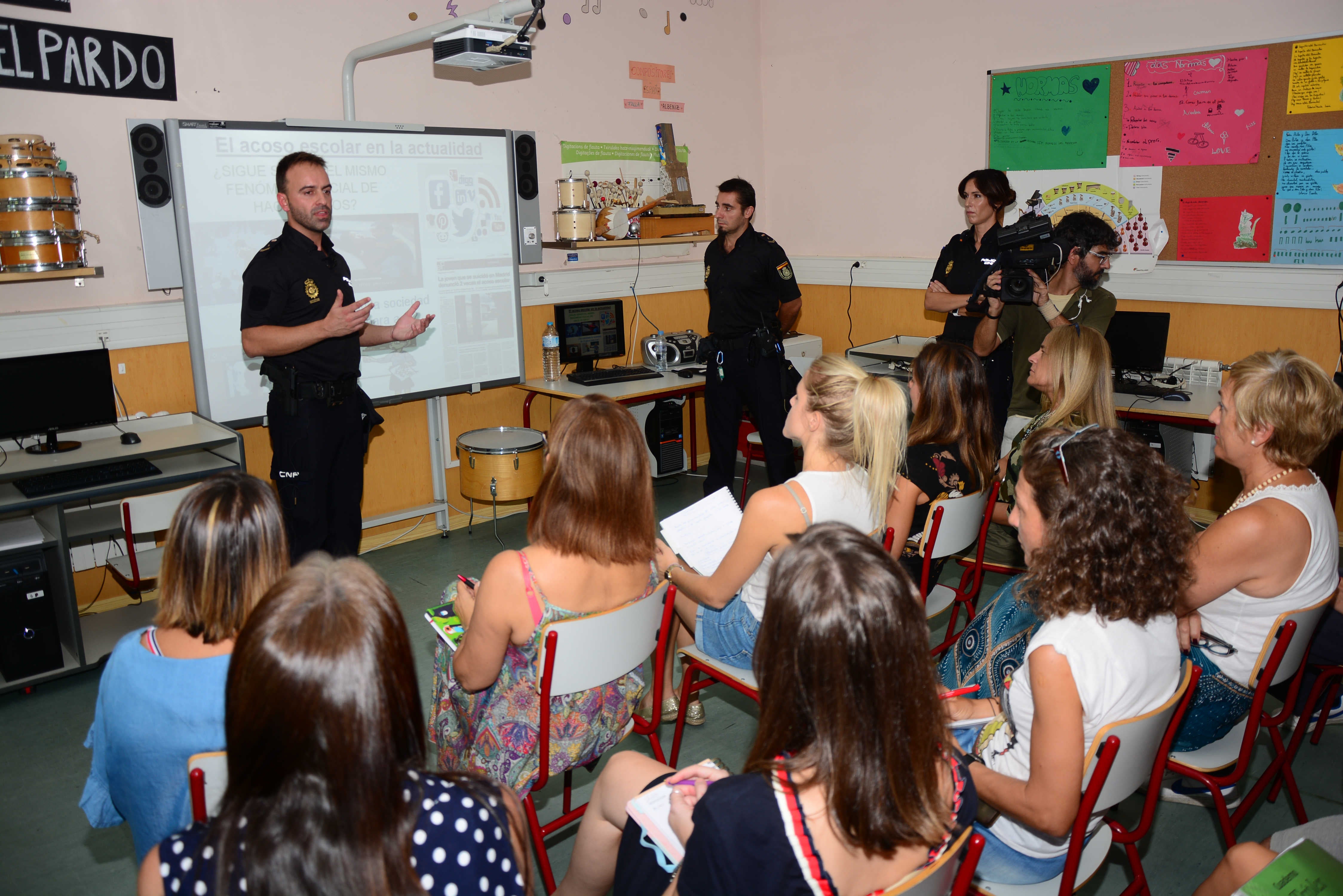 La Policía Nacional intensifica la lucha contra el bullying en el nuevo curso escolar La Policía Nacional intensifica la lucha contra el bullying en el nuevo curso escolar