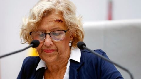 Carmena reaparece en el debate del estado de la ciudad de Madrid