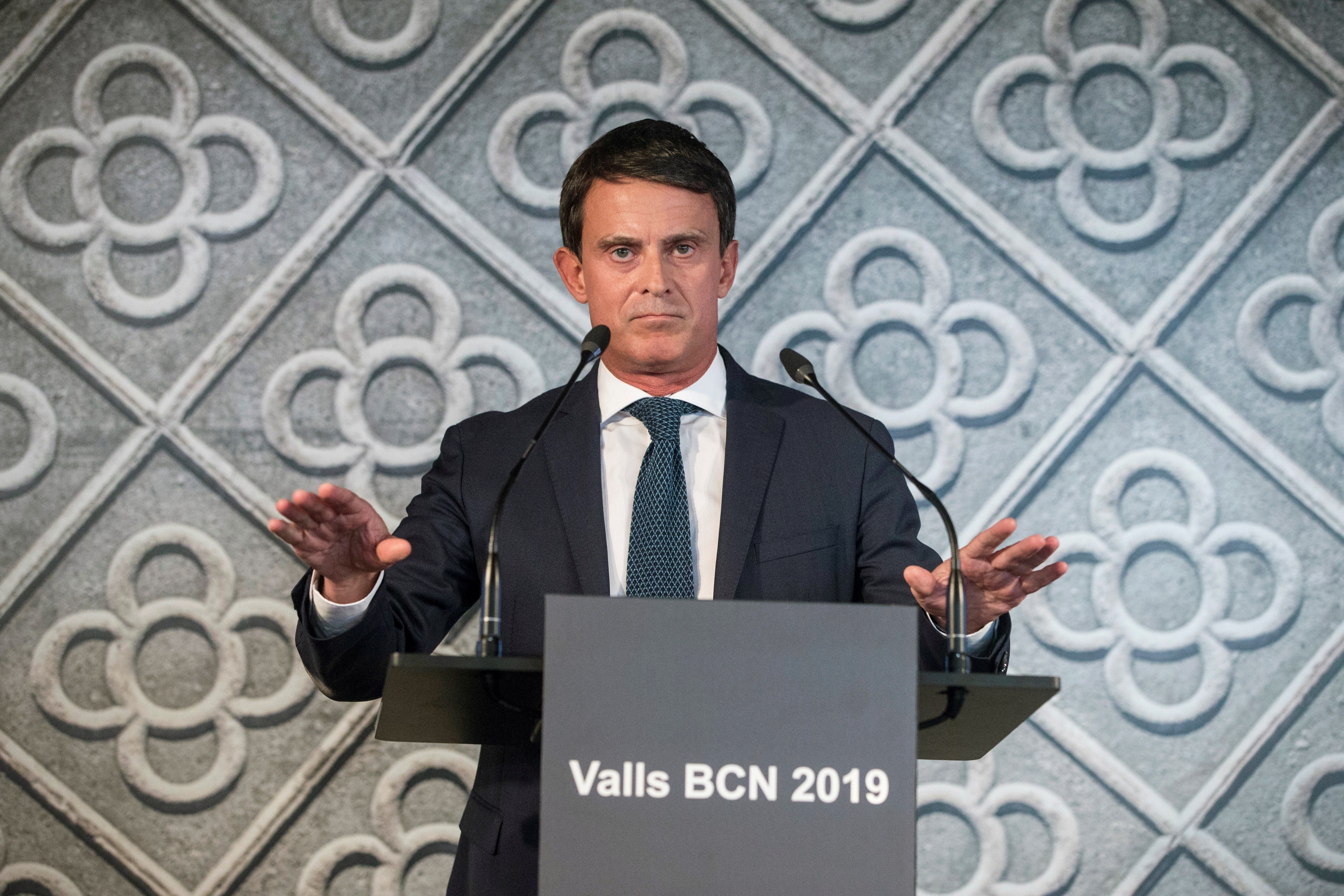 Manuel Valls anuncia su candidatura en Barcelona: "Quiero ser el próximo alcalde" Manuel Valls anuncia su candidatura en Barcelona: "Quiero ser el próximo alcalde"