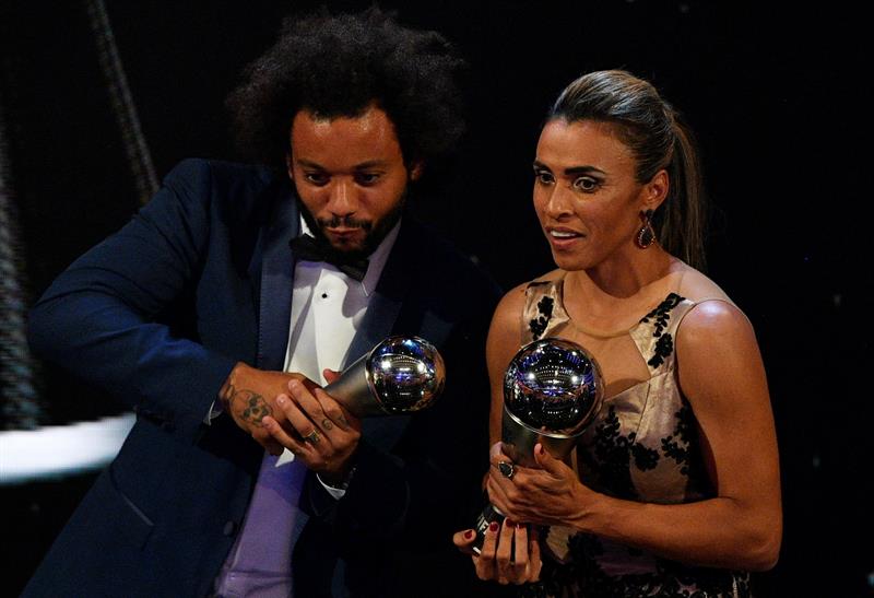 Marcelo: "Me ha sorprendido que Cristiano y Messi no hayan venido, yo pienso que tienen que estar" Marcelo: "Me ha sorprendido que Cristiano y Messi no hayan venido, yo pienso que tienen que estar"