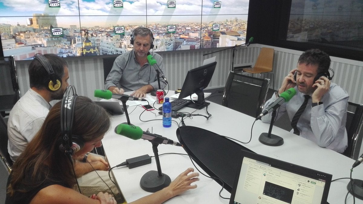 Tertulia de médicos: "A veces tienes que agachar la cabeza para desconectar" Tertulia de médicos: "A veces tienes que agachar la cabeza para desconectar"