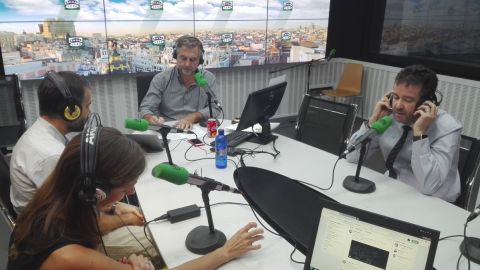 tertulia de m&eacute;dicos en M&aacute;s de uno