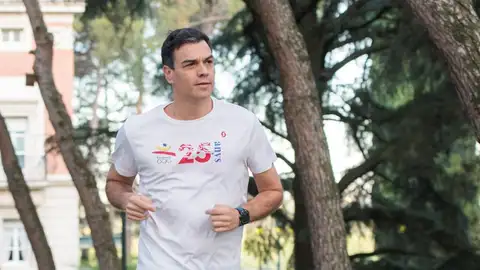 Pedro Sánchez corriendo (Archivo) Pedro Sánchez corriendo (Archivo)