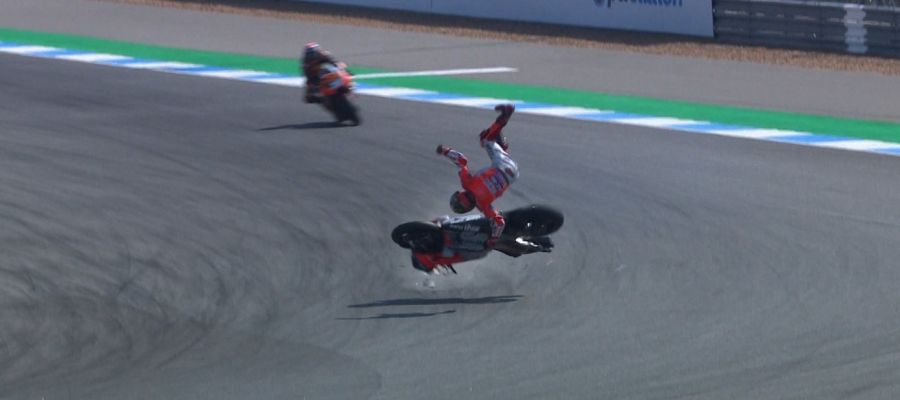 Jorge Lorenzo, en el momento de su caída en Tailandia Jorge Lorenzo, en el momento de su caída en Tailandia