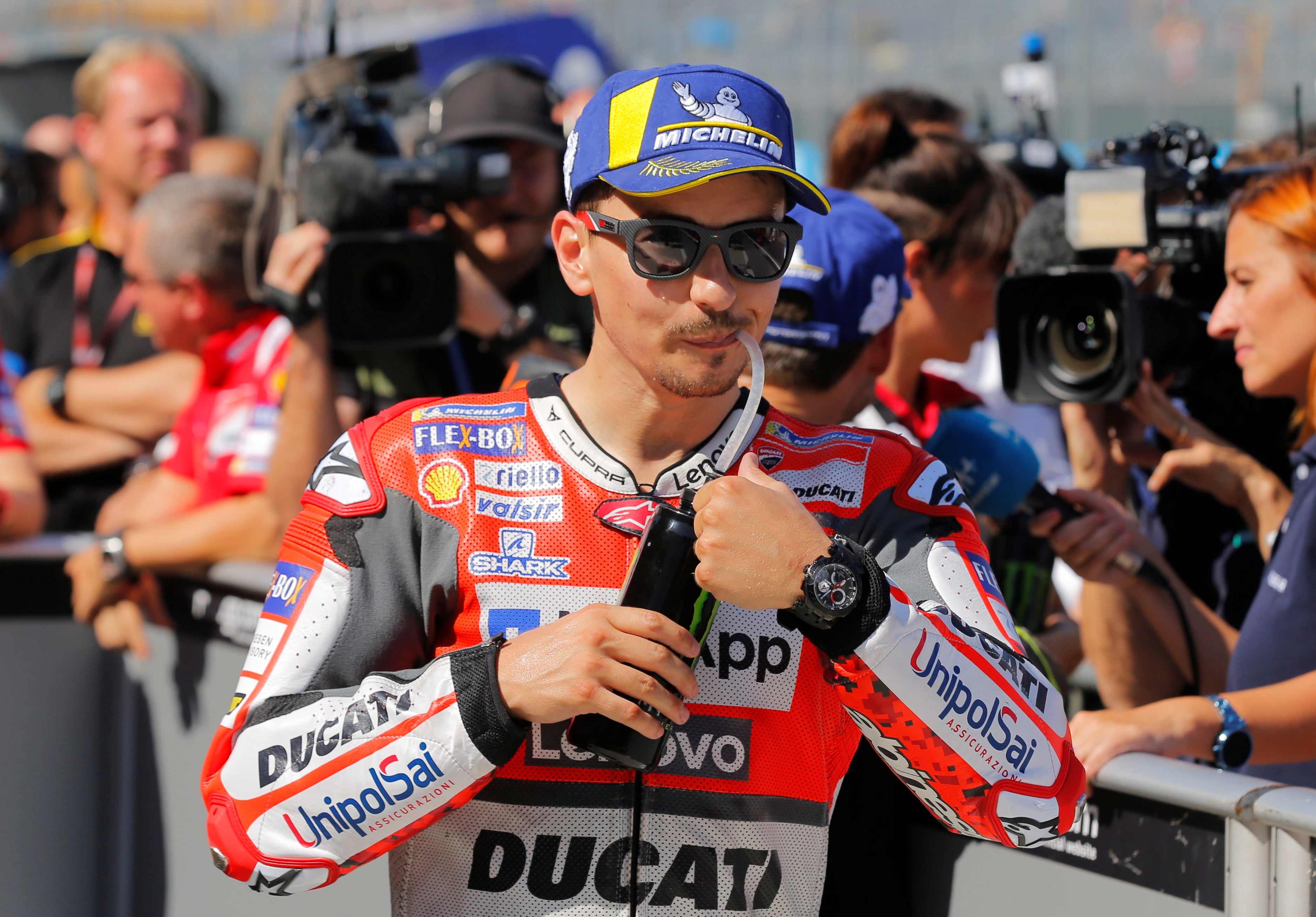 Jorge Lorenzo no correrá el GP de Tailandia: "No tiene sentido tomar más riesgos" Jorge Lorenzo no correrá el GP de Tailandia: "No tiene sentido tomar más riesgos"