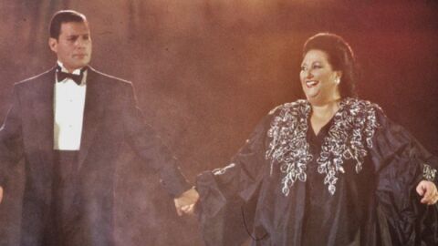 Montserrat Caball&eacute; con Freddy Mercury en Barcelona 92'