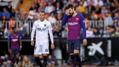 Gerard Piqu&eacute; durante el partido ante el Valencia