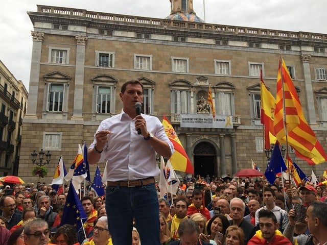 Rivera promete un gobierno que se conjure para "combatir el nacionalismo" Rivera promete un gobierno que se conjure para "combatir el nacionalismo"