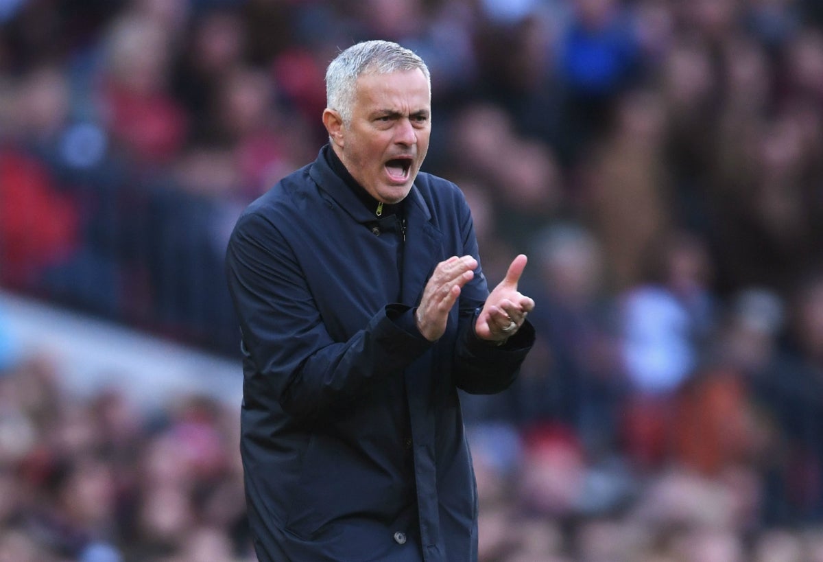 Mourinho no va a entrenar al Real Madrid la próxima temporada y el central Militao sí que fichará Mourinho no va a entrenar al Real Madrid la próxima temporada y el central Militao sí que fichará