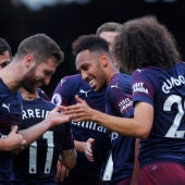 Los jugadores del Arsenal celebran un gol ante el Fulham