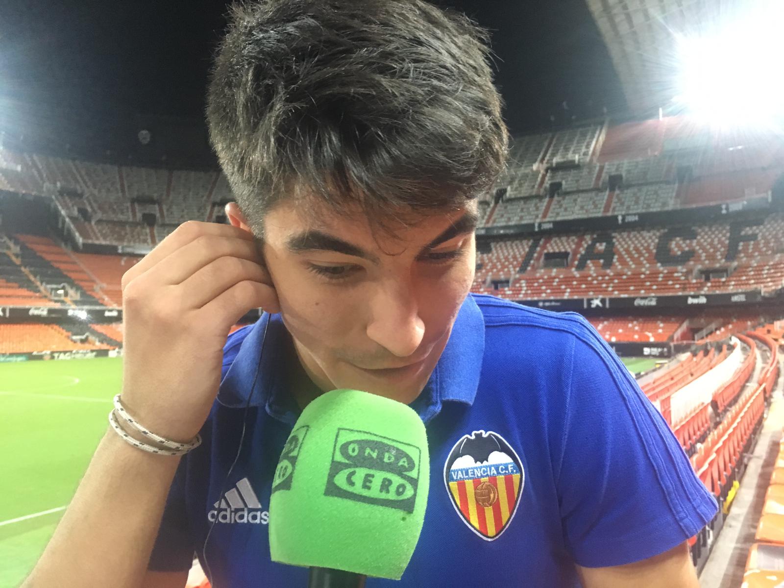 Carlos Soler: "En este tipo de partidos sabes que vas a correr mucho y que toca defender, y es lo que hemos hecho" Carlos Soler: "En este tipo de partidos sabes que vas a correr mucho y que toca defender, y es lo que hemos hecho"