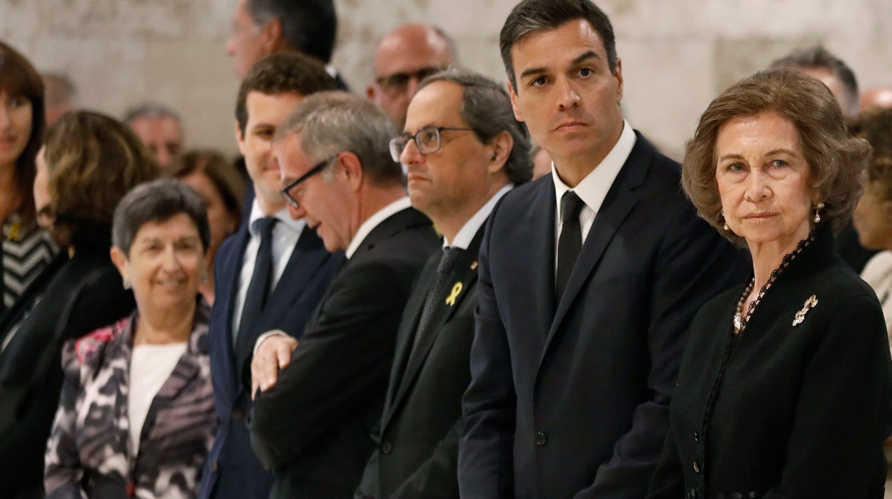 El funeral de Montserrat Caballé reúne a la política y la cultura en Barcelona El funeral de Montserrat Caballé reúne a la política y la cultura en Barcelona