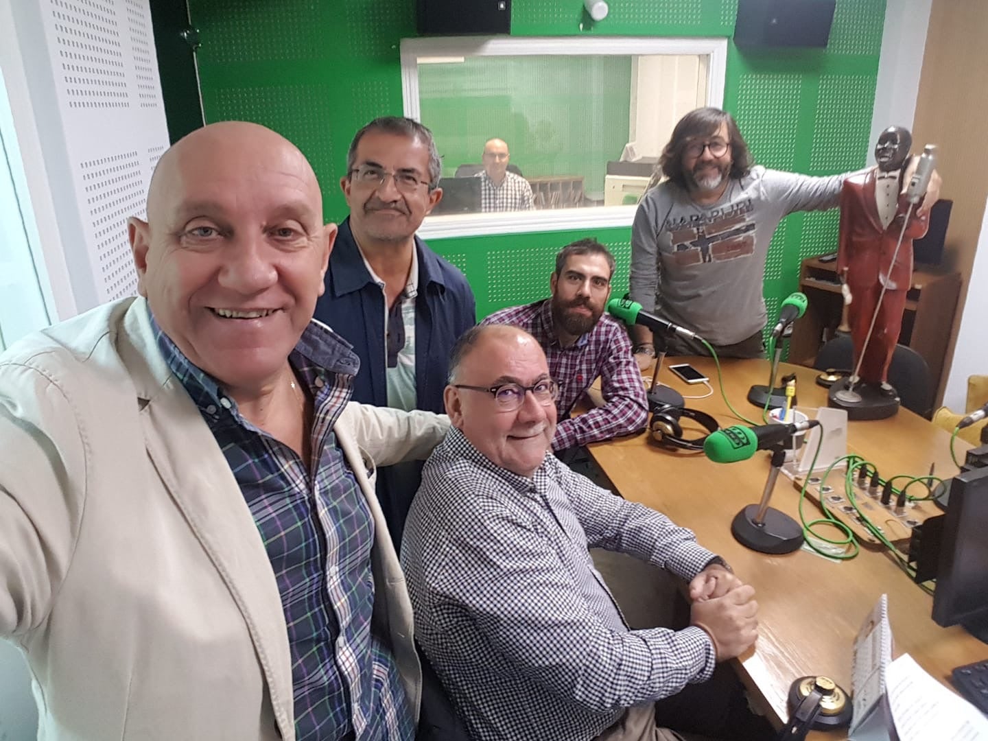 LA TERLTULIA DE ONDA CERO LA TERLTULIA DE ONDA CERO